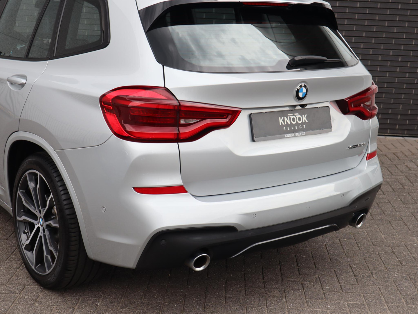 BMW BMW
