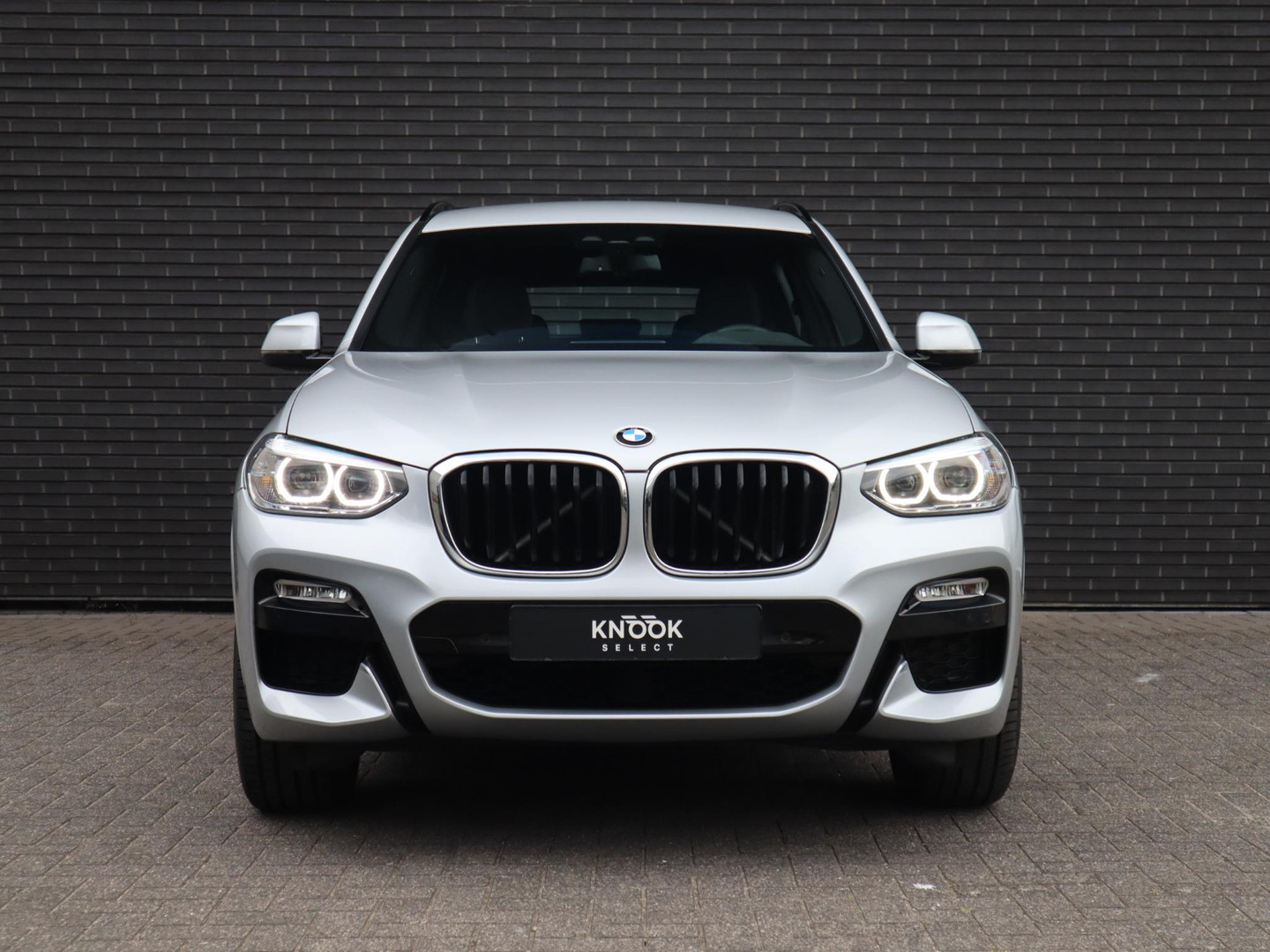 BMW BMW