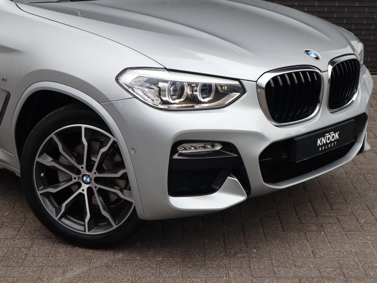 BMW BMW