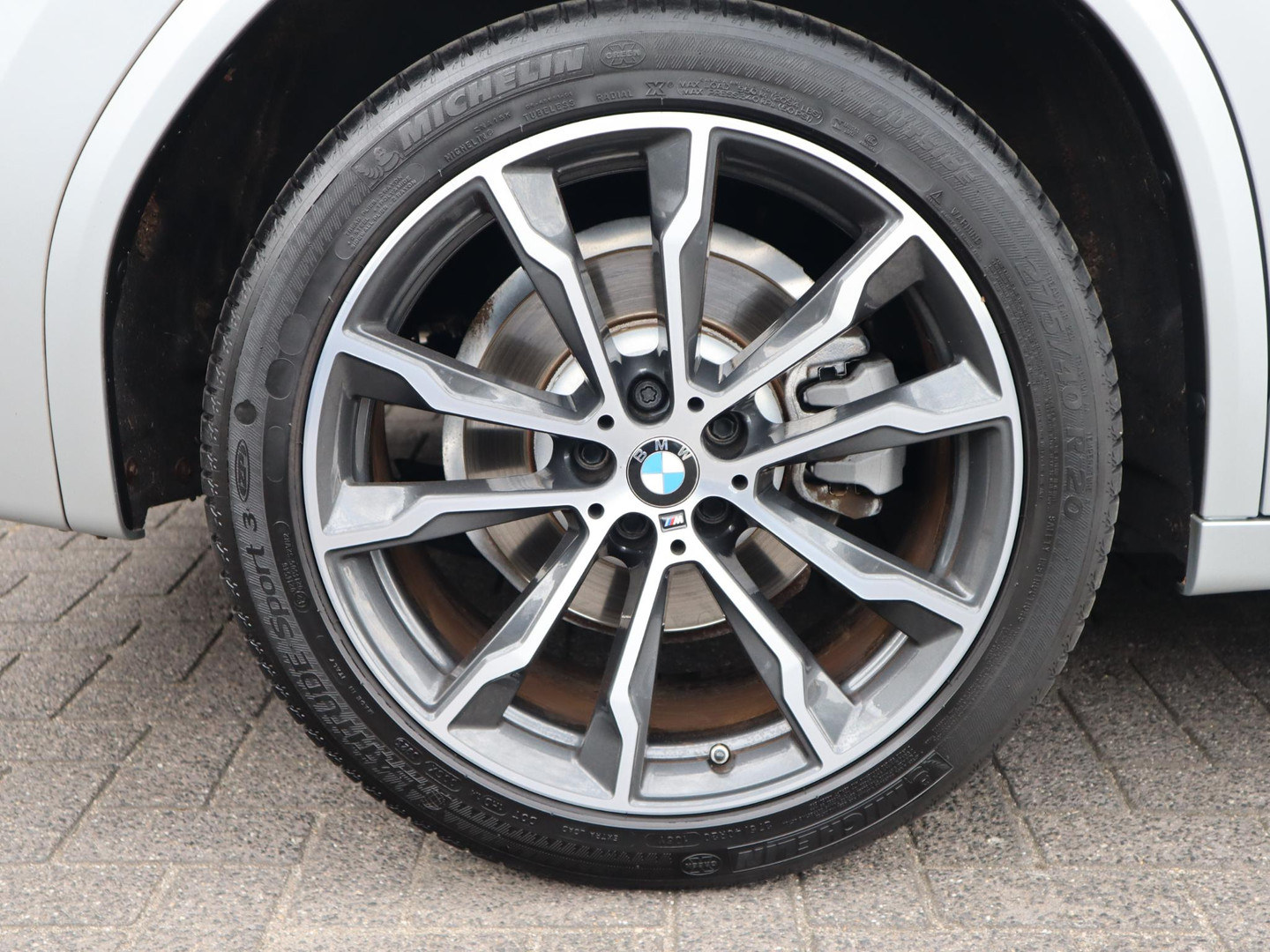 BMW BMW