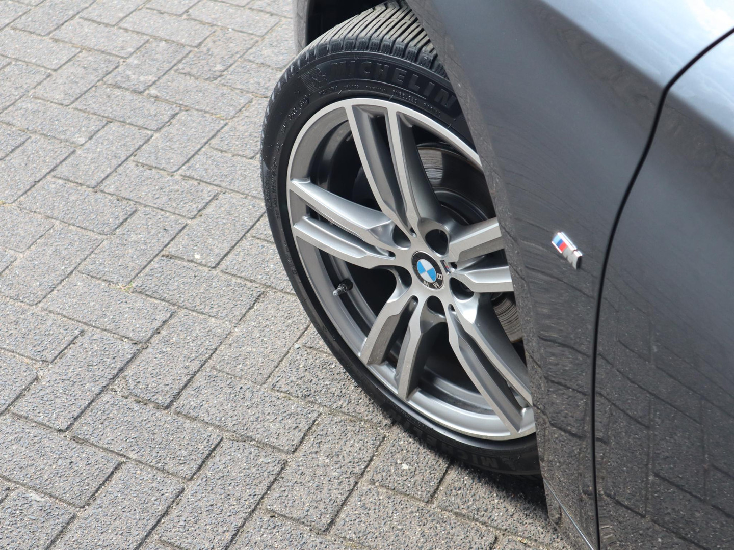 BMW BMW