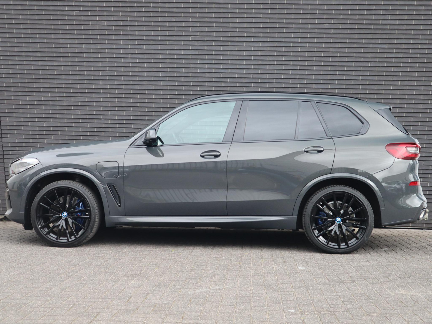BMW BMW