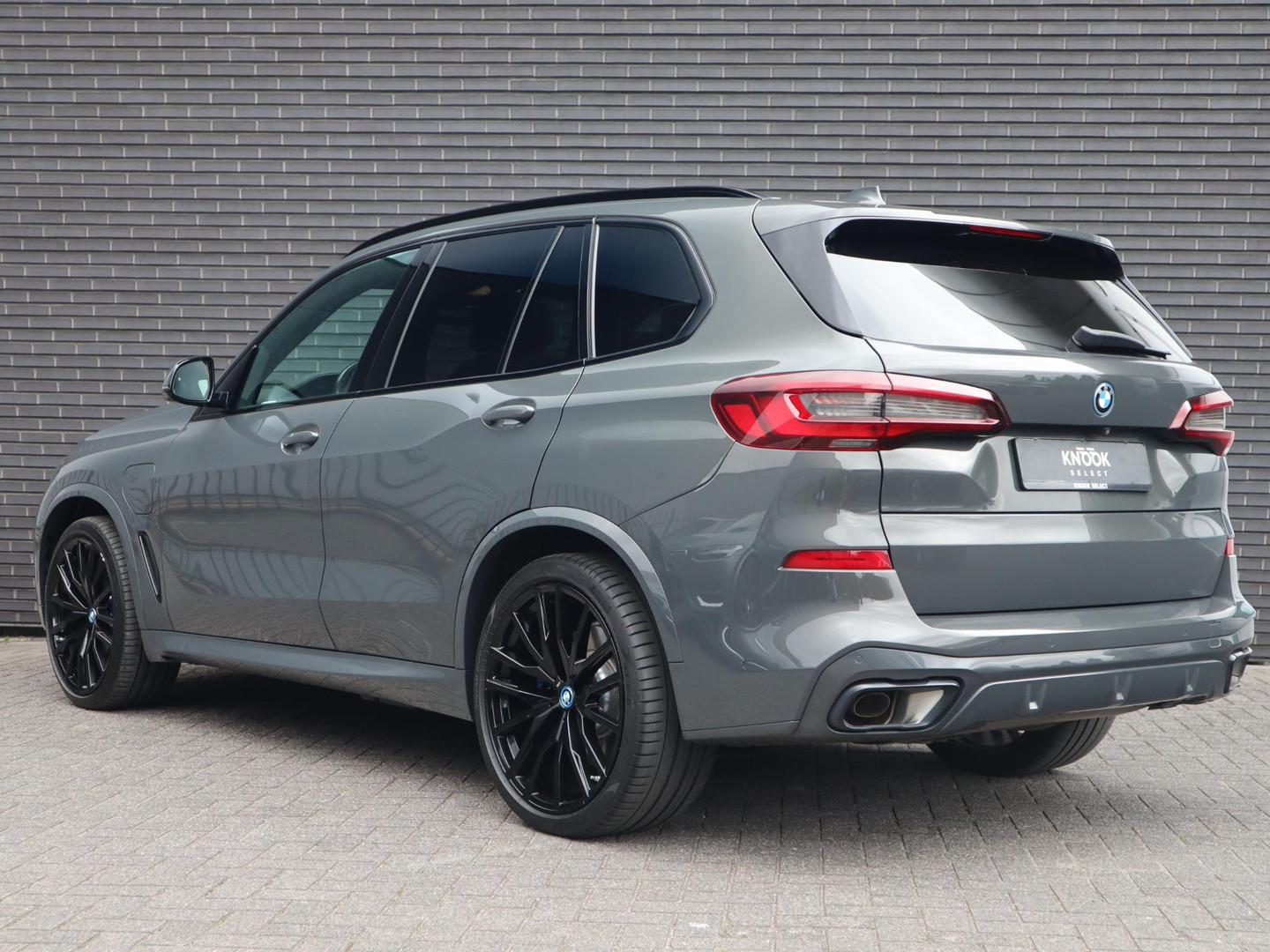 BMW BMW