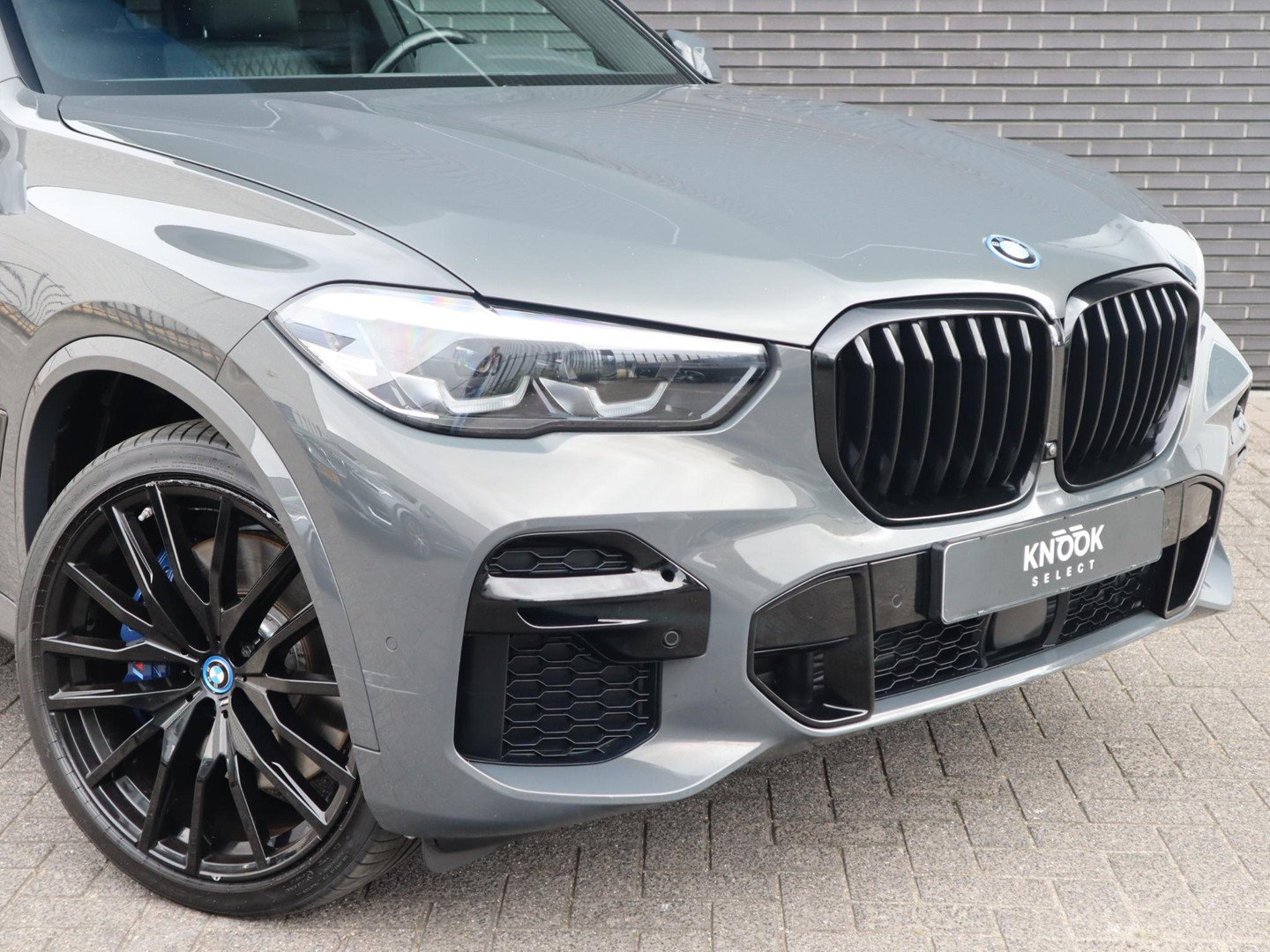 BMW BMW