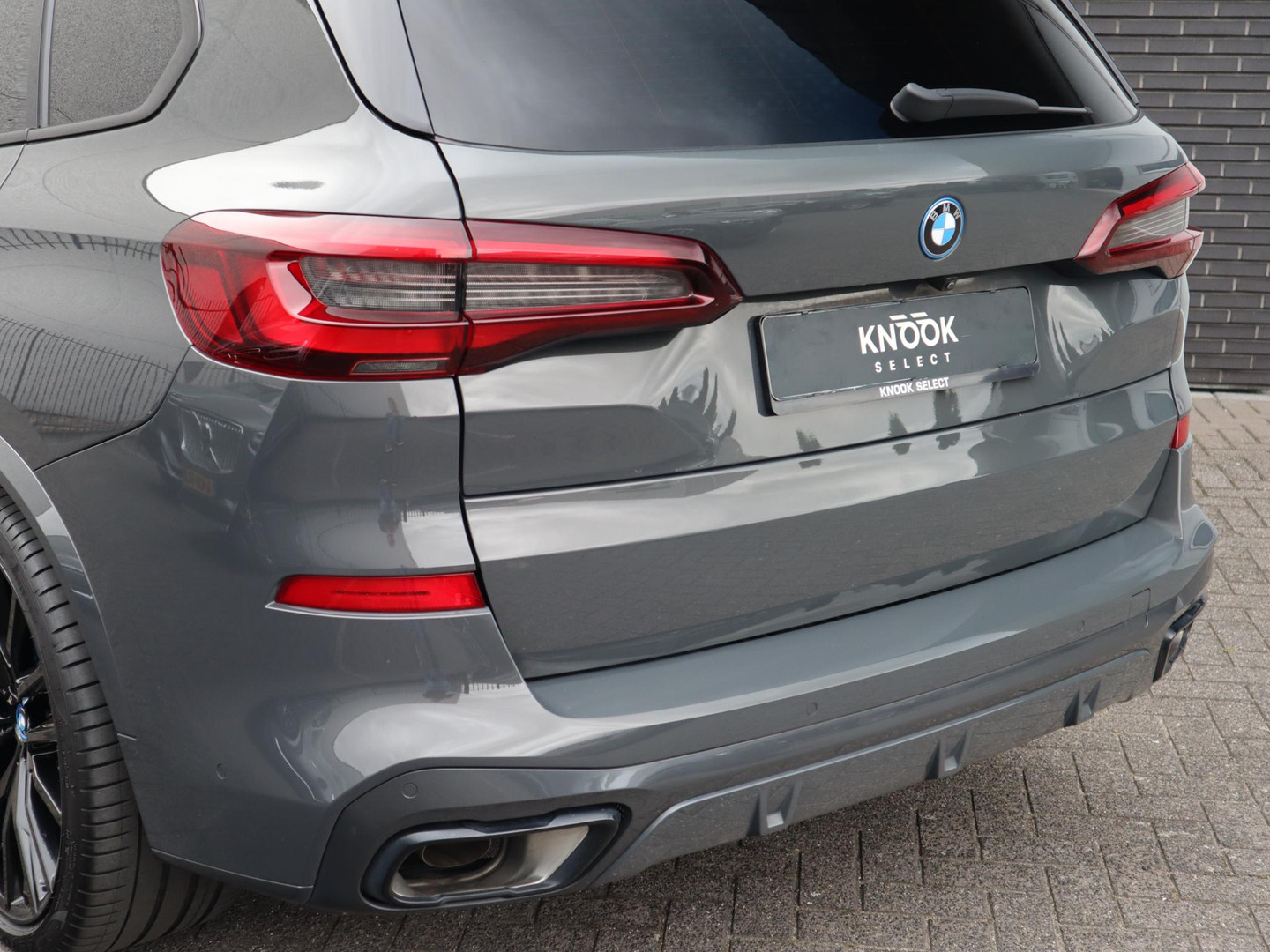 BMW BMW