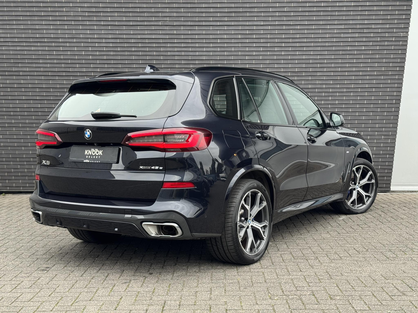 BMW BMW
