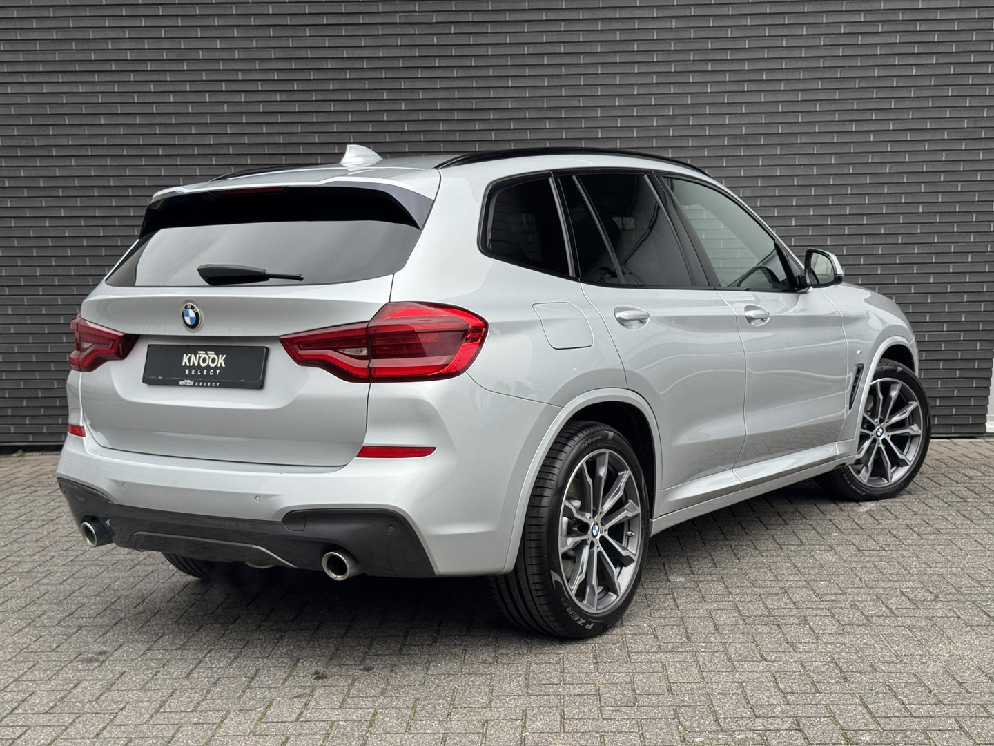 BMW BMW