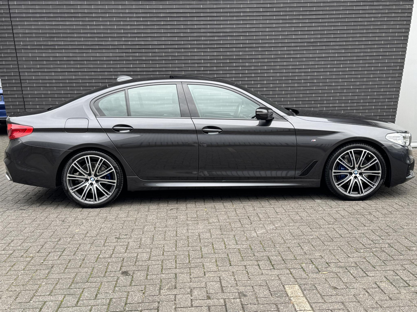 BMW BMW