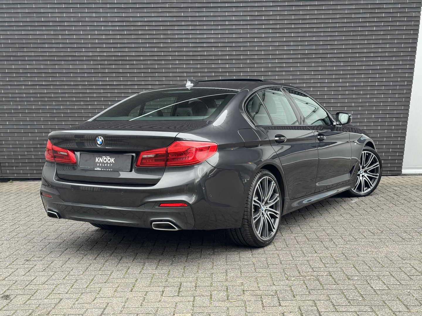 BMW BMW