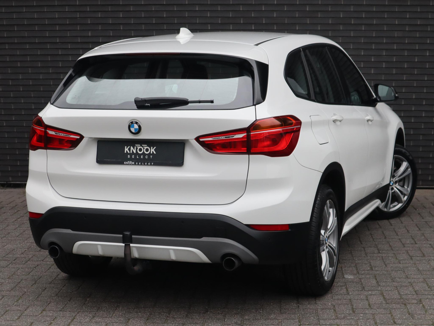 BMW BMW