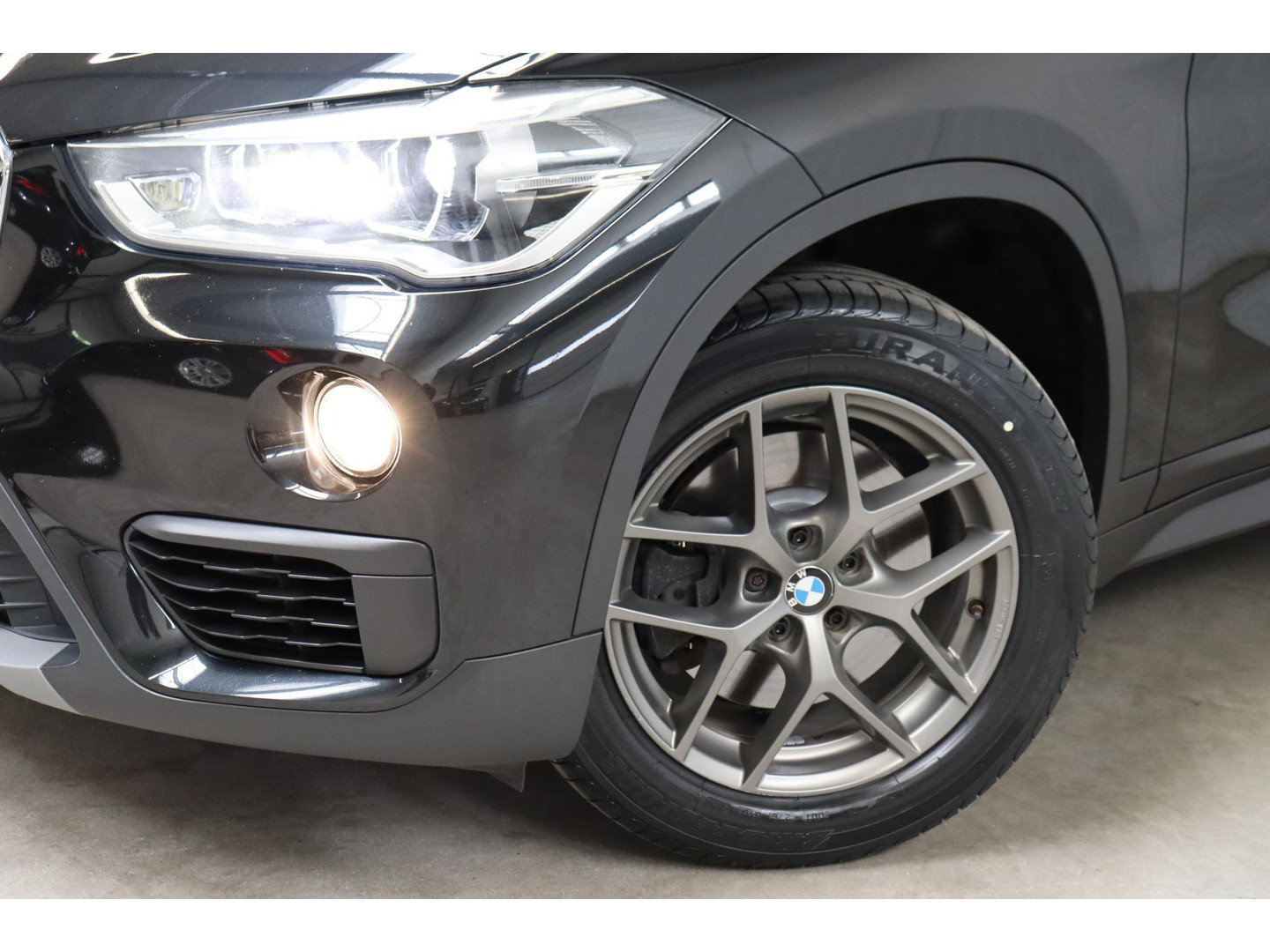 BMW BMW