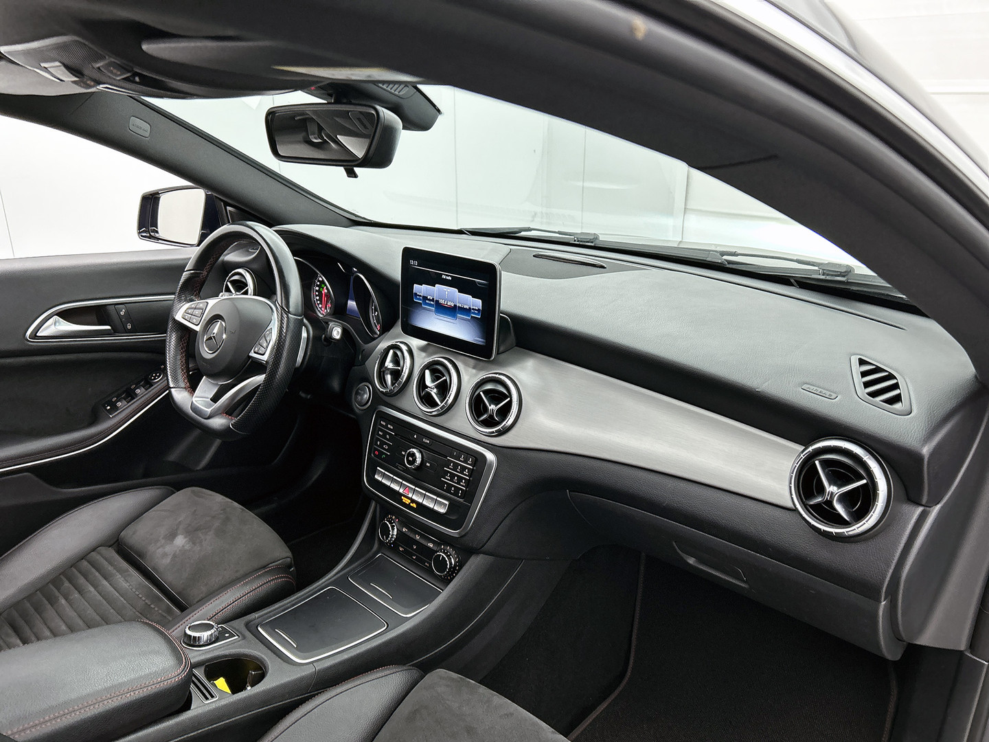 Mercedes-Benz Mercedes-Benz