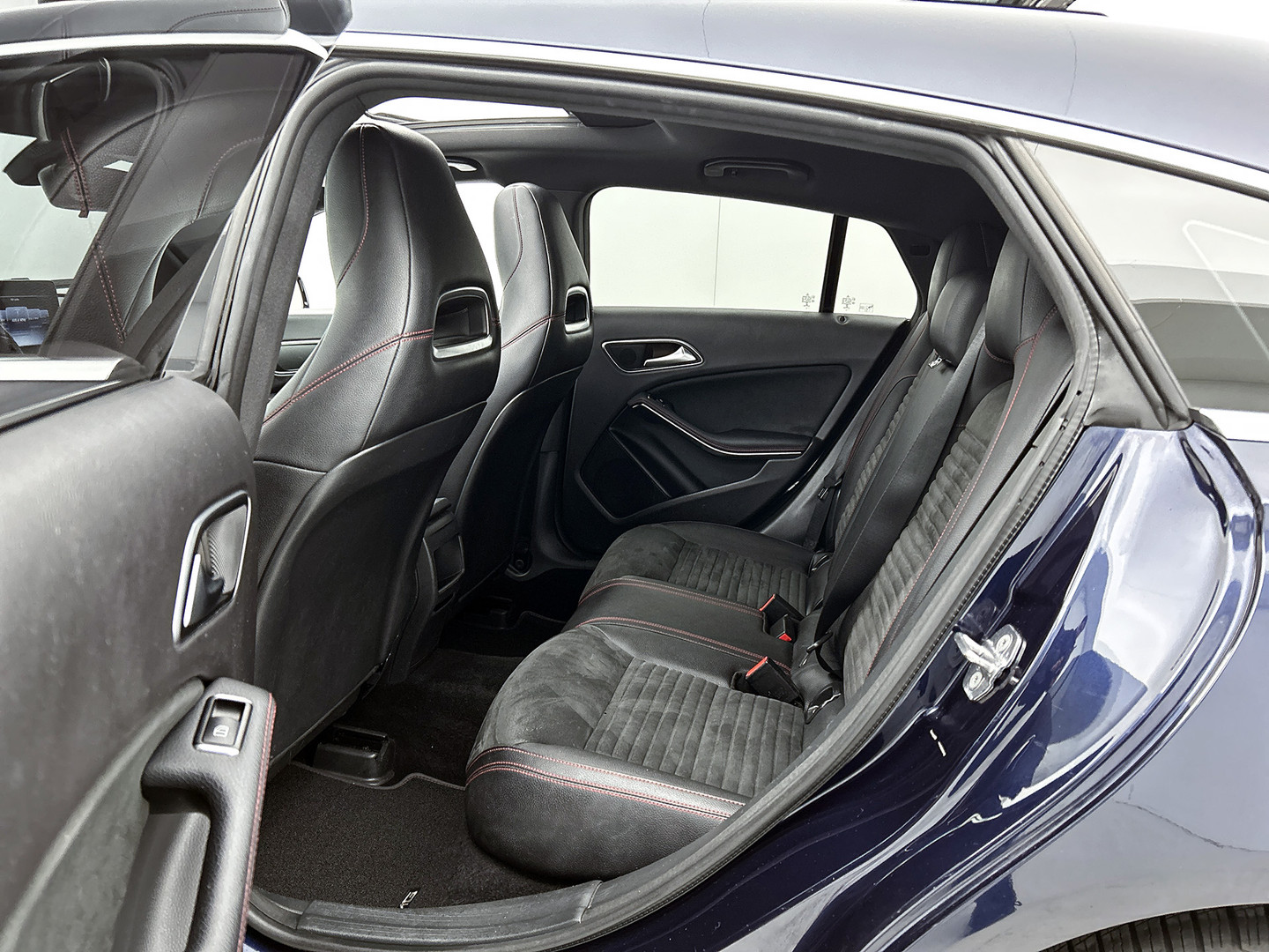 Mercedes-Benz Mercedes-Benz