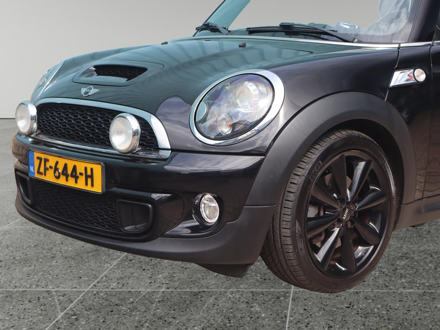 MINI