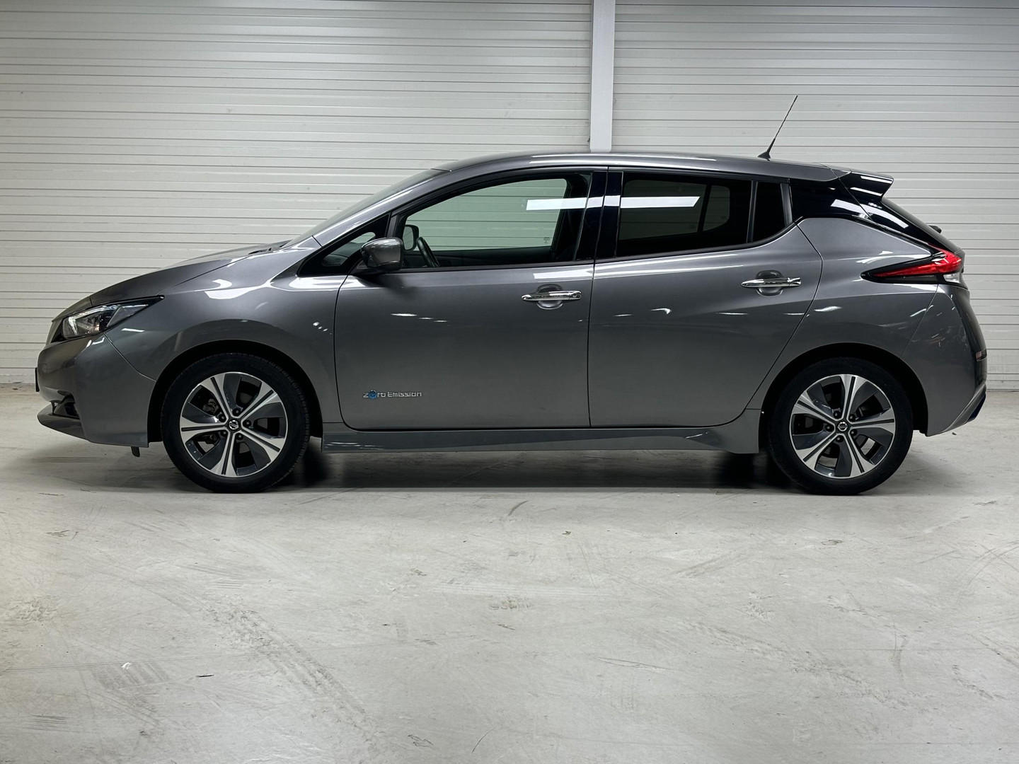 Nissan Nissan