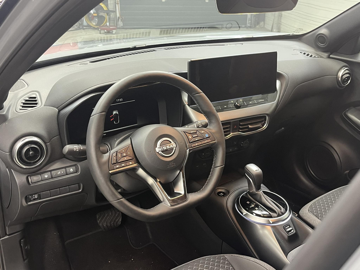 Nissan Nissan