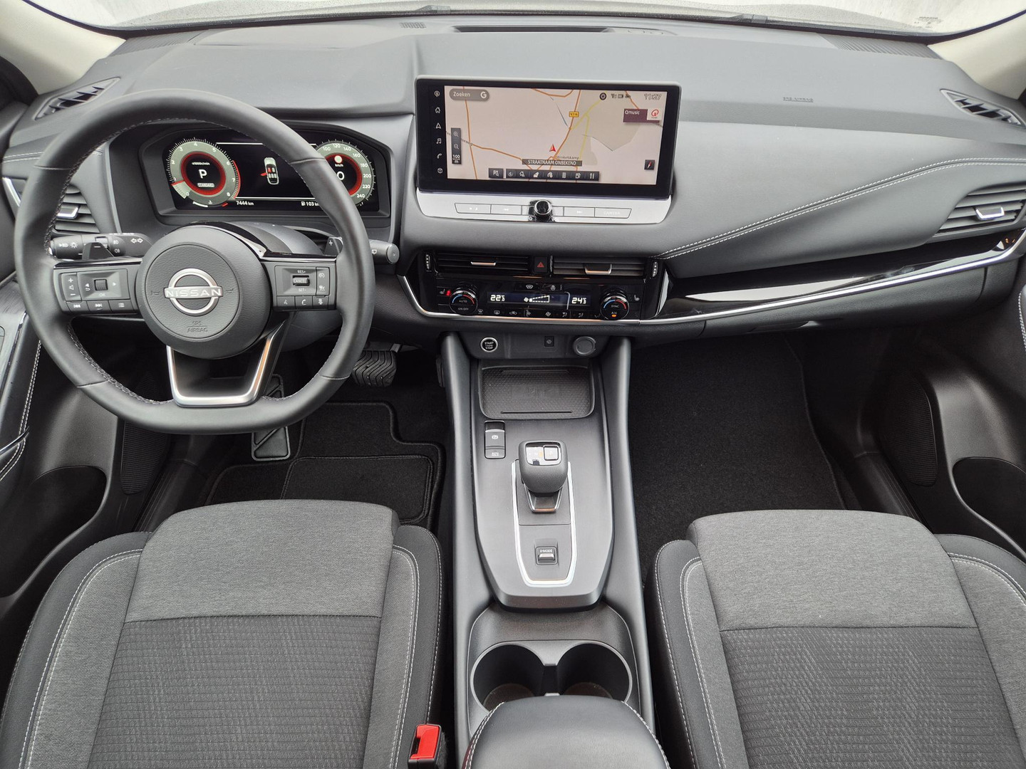Nissan Nissan