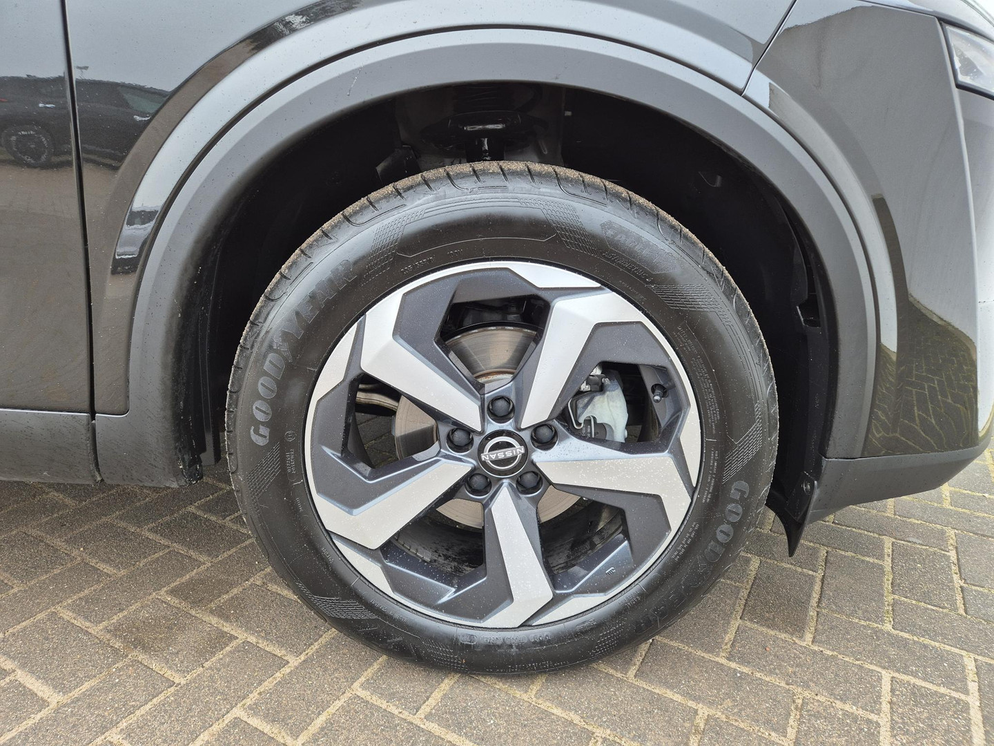 Nissan Nissan