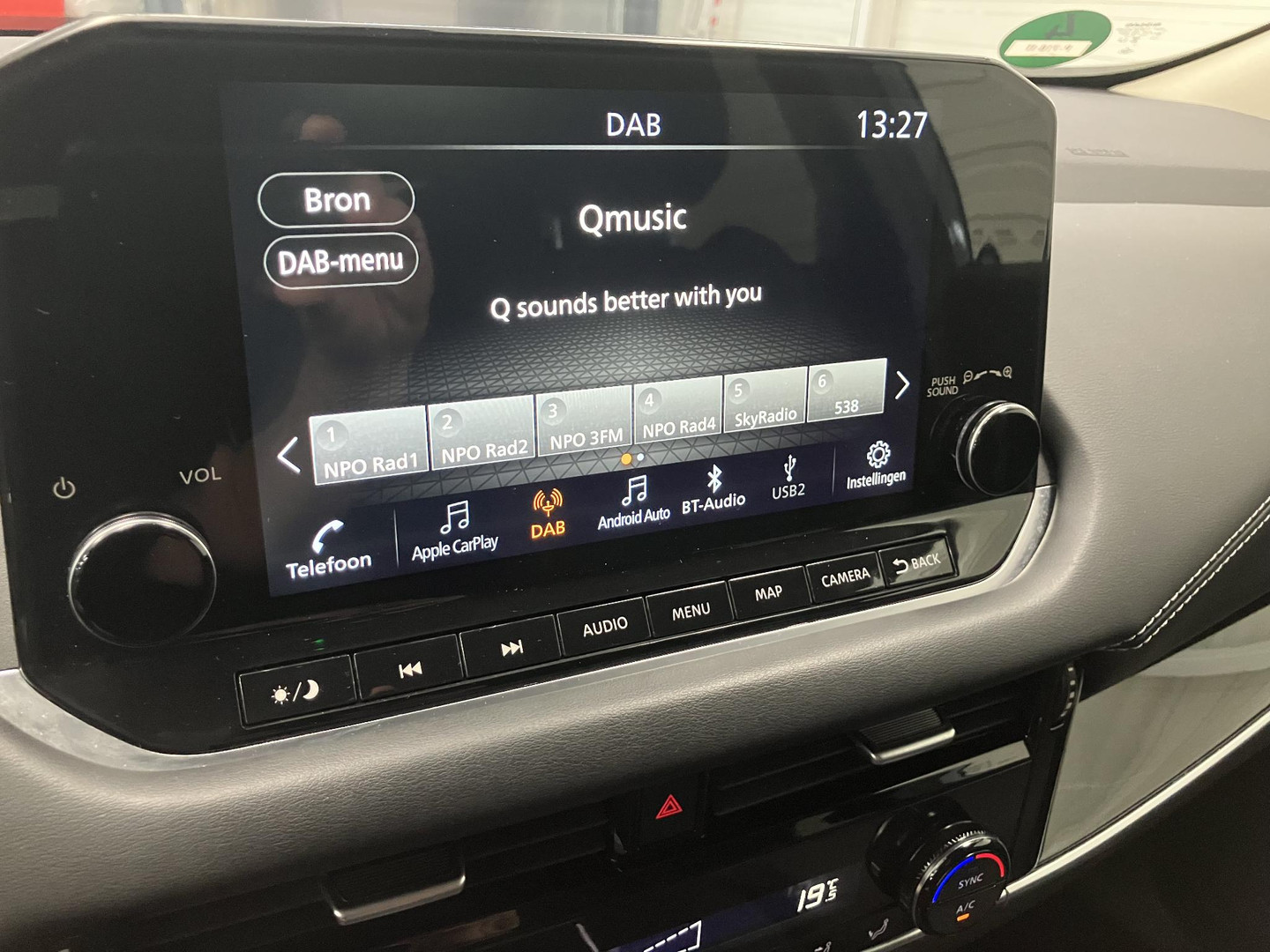 Nissan Nissan