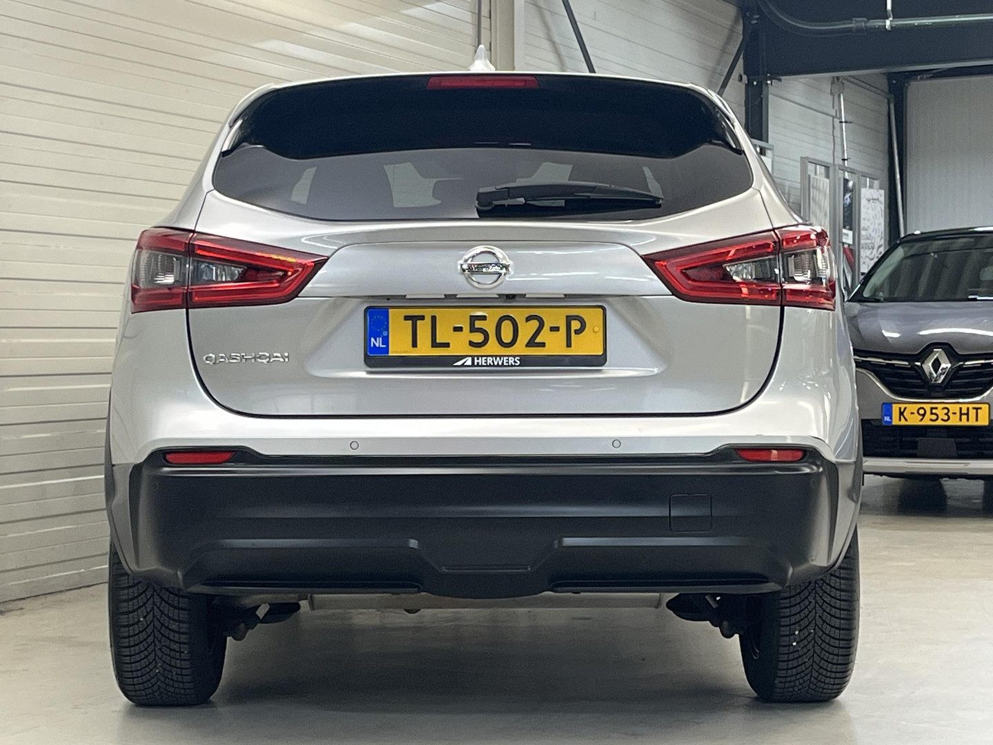 Nissan Nissan