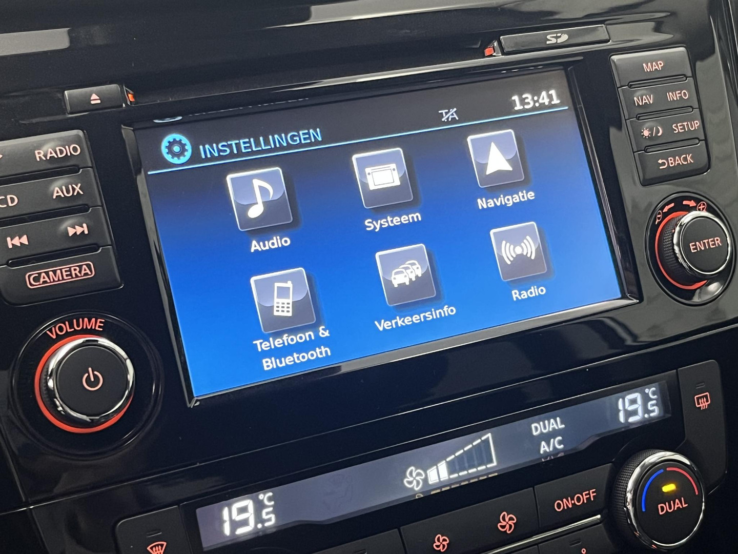 Nissan Nissan