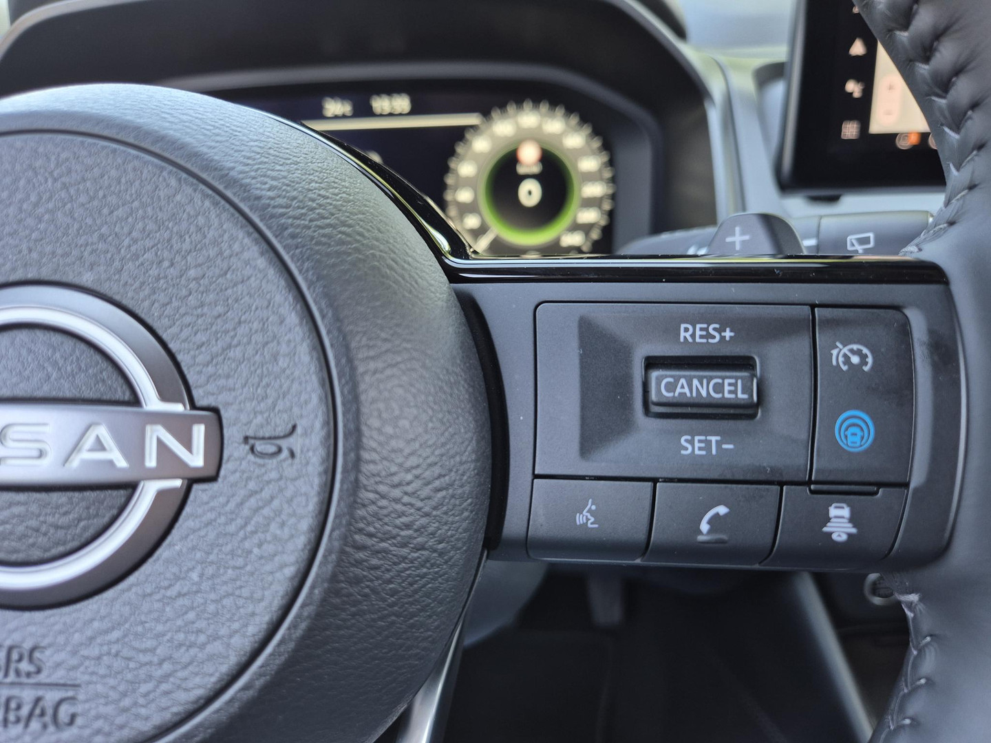 Nissan Nissan