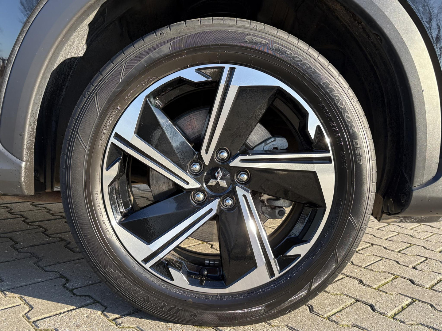 Mitsubishi Mitsubishi