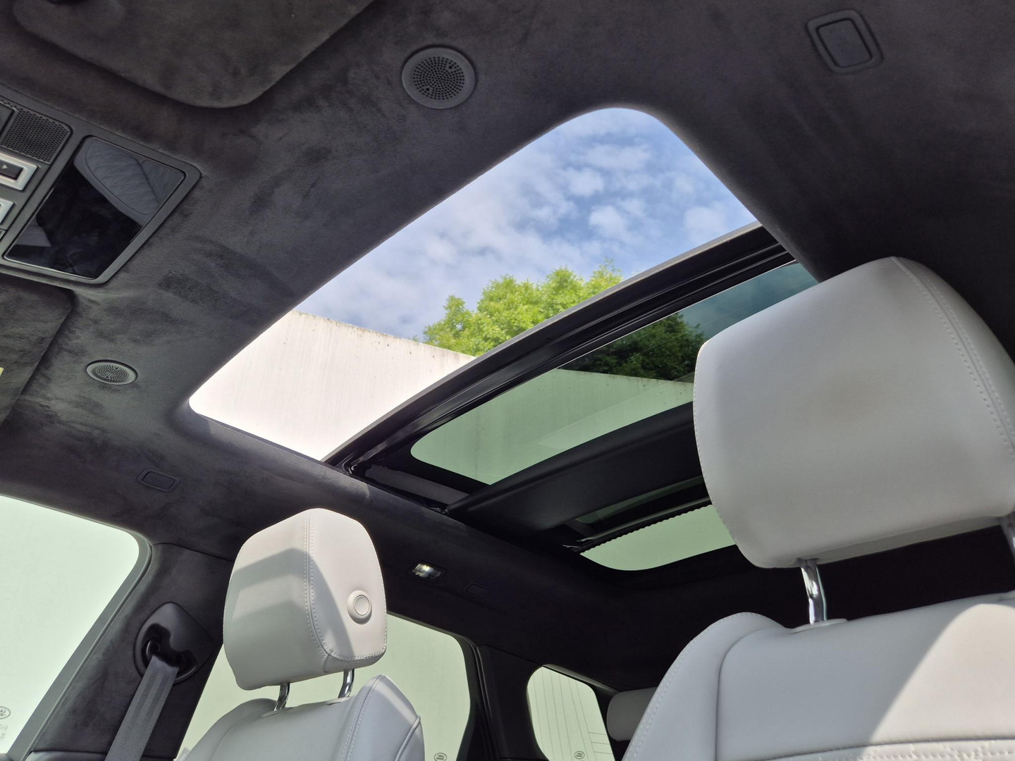 Land Rover Land Rover