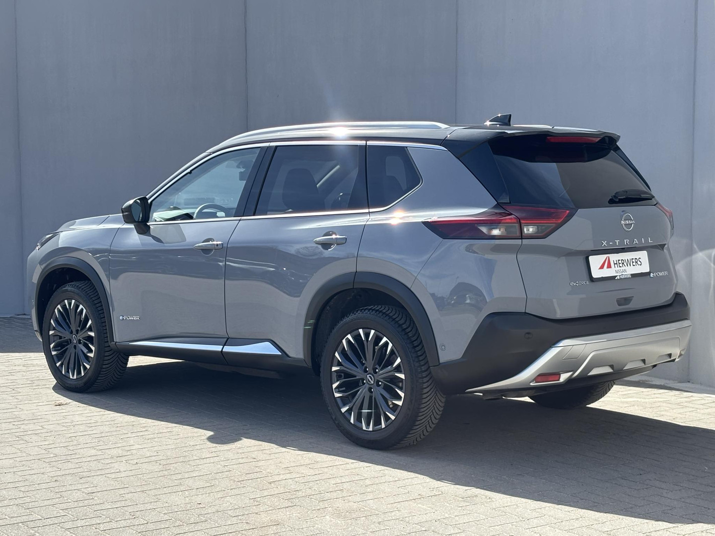 Nissan Nissan