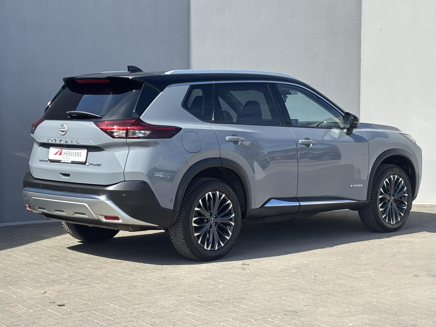Nissan Nissan