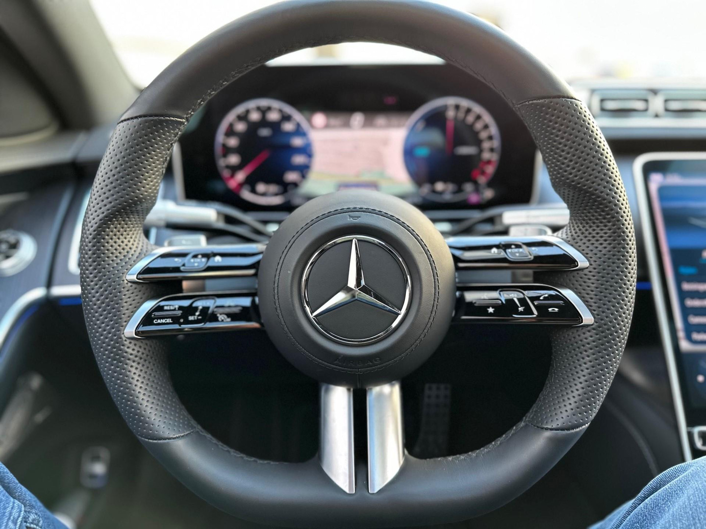 Mercedes-Benz Mercedes-Benz