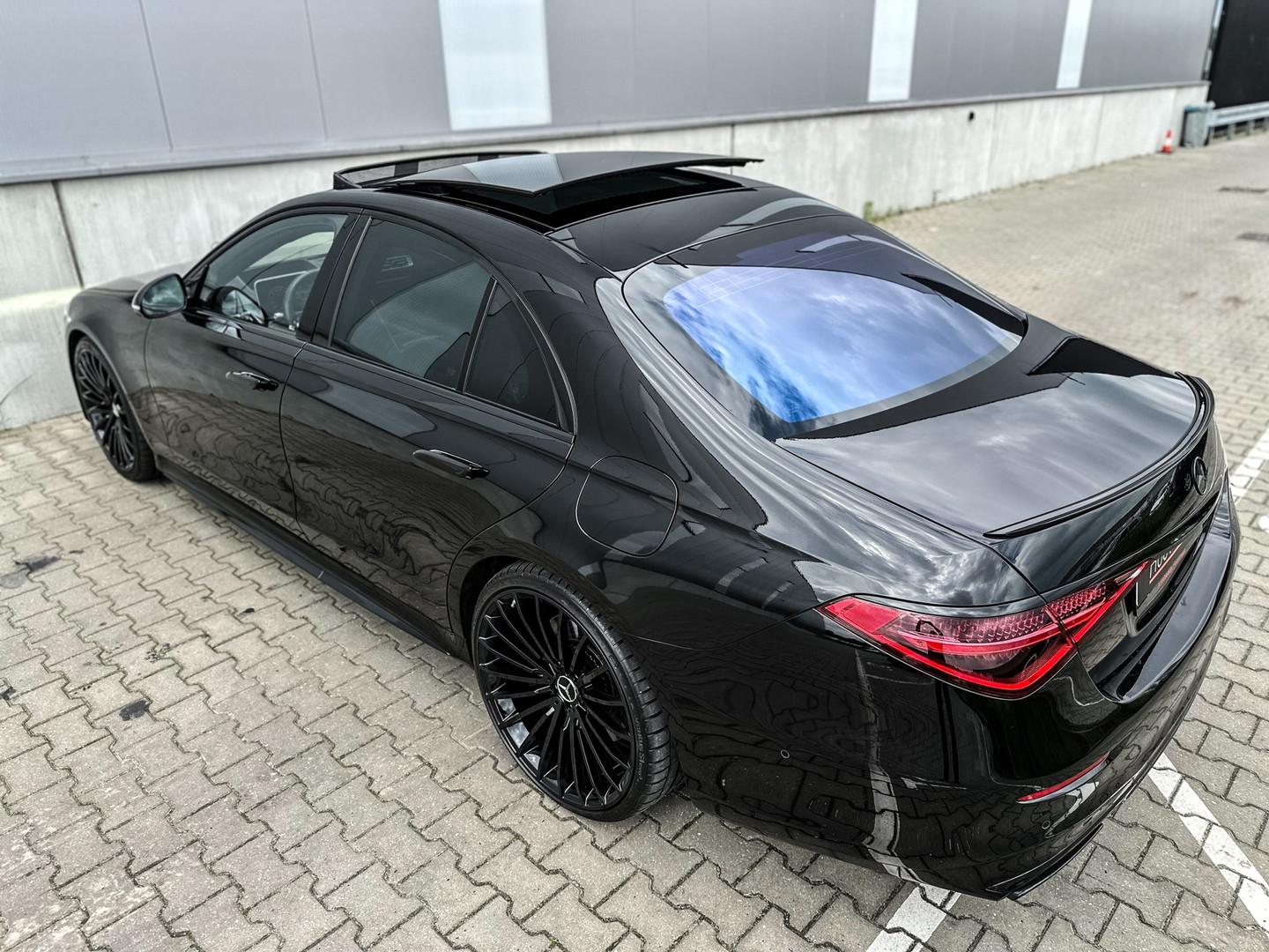 Mercedes-Benz Mercedes-Benz