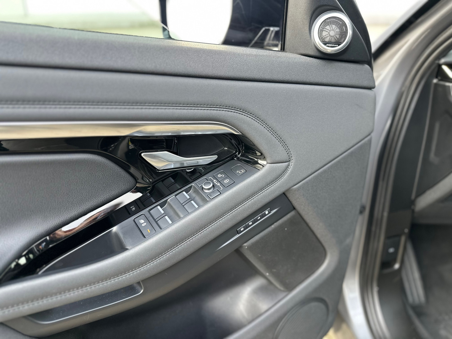 Land Rover Land Rover