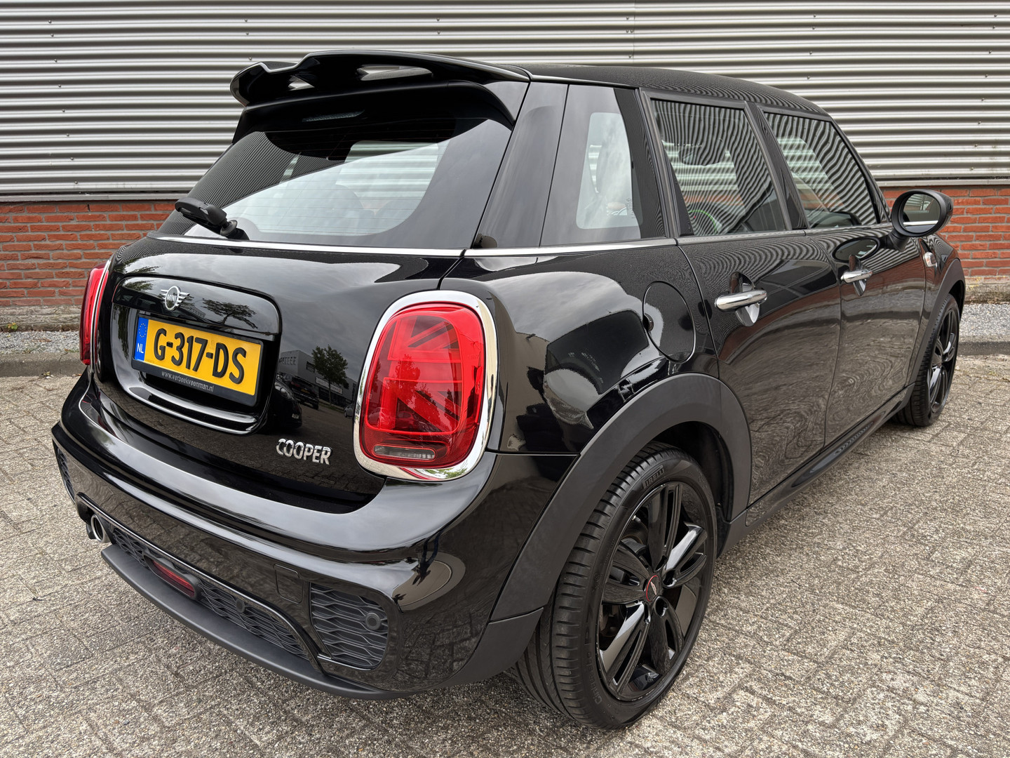 MINI