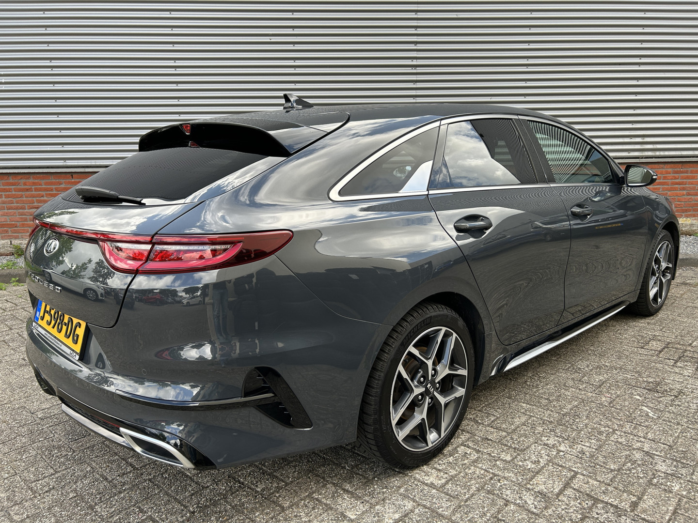 Kia
