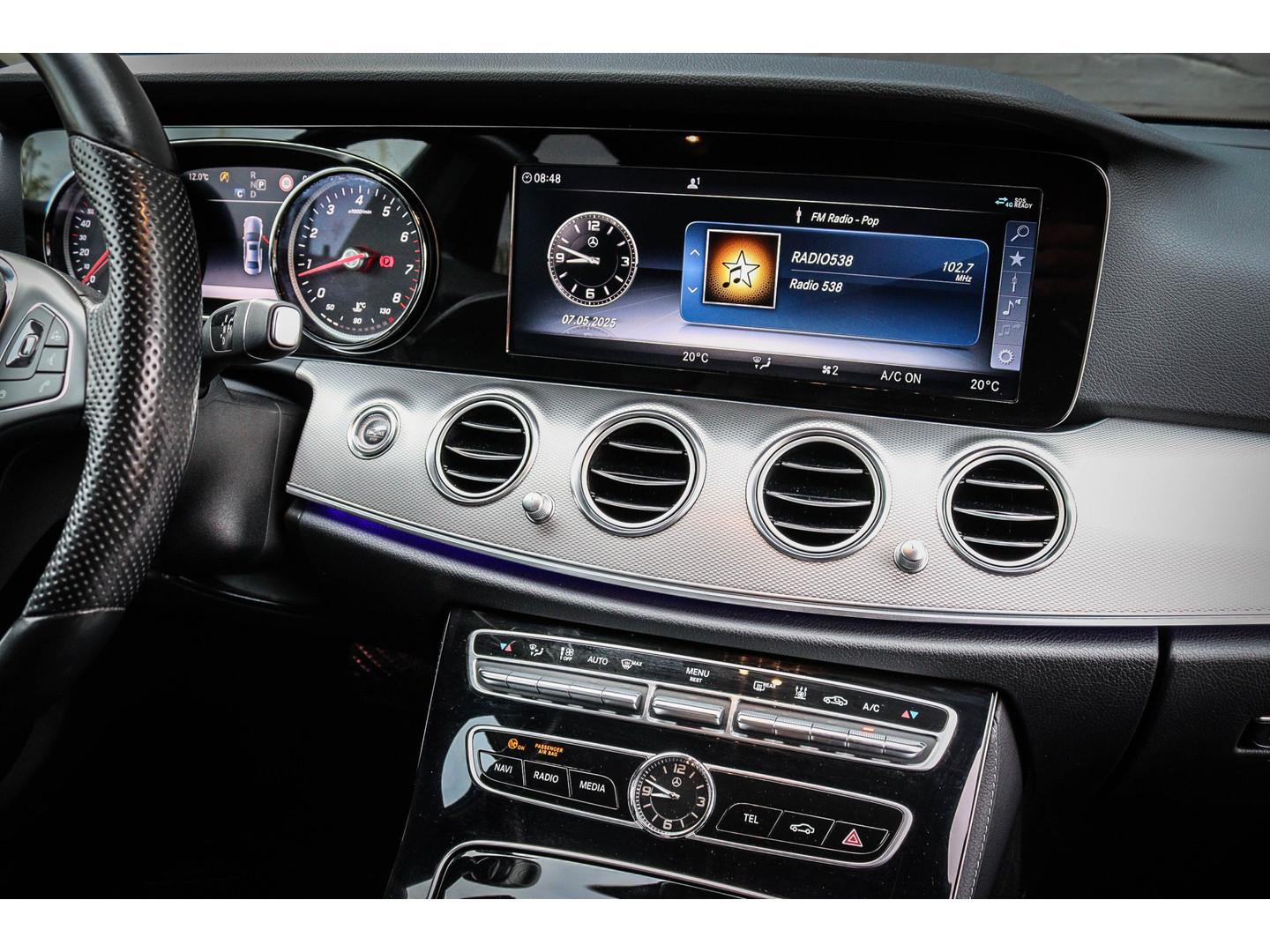 Mercedes-Benz Mercedes-Benz