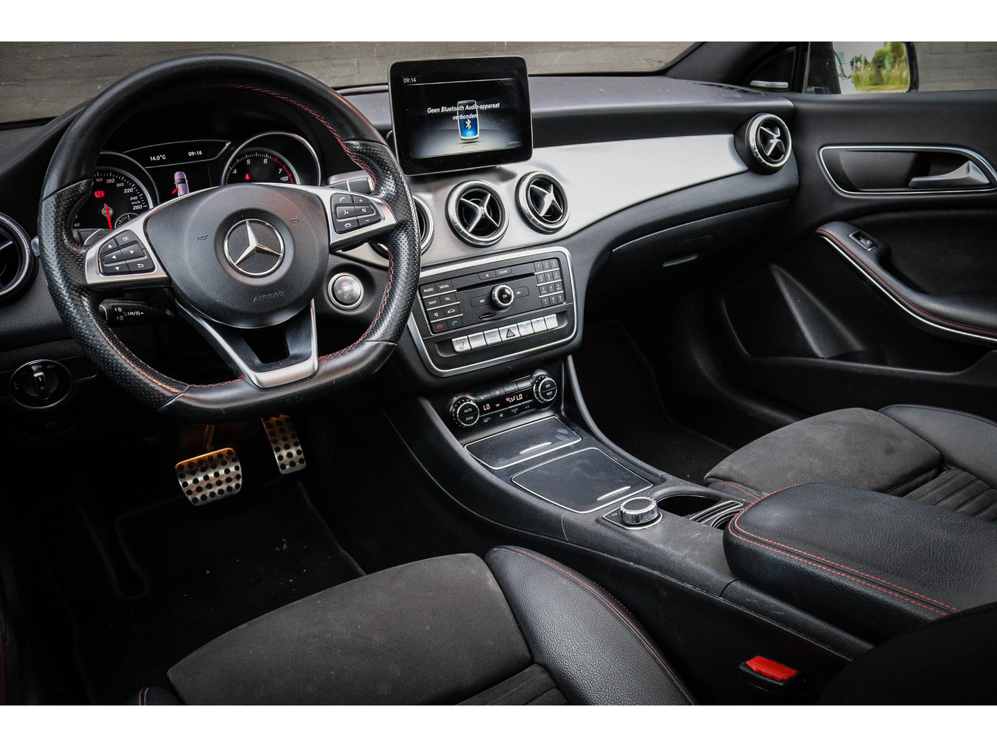 Mercedes-Benz Mercedes-Benz