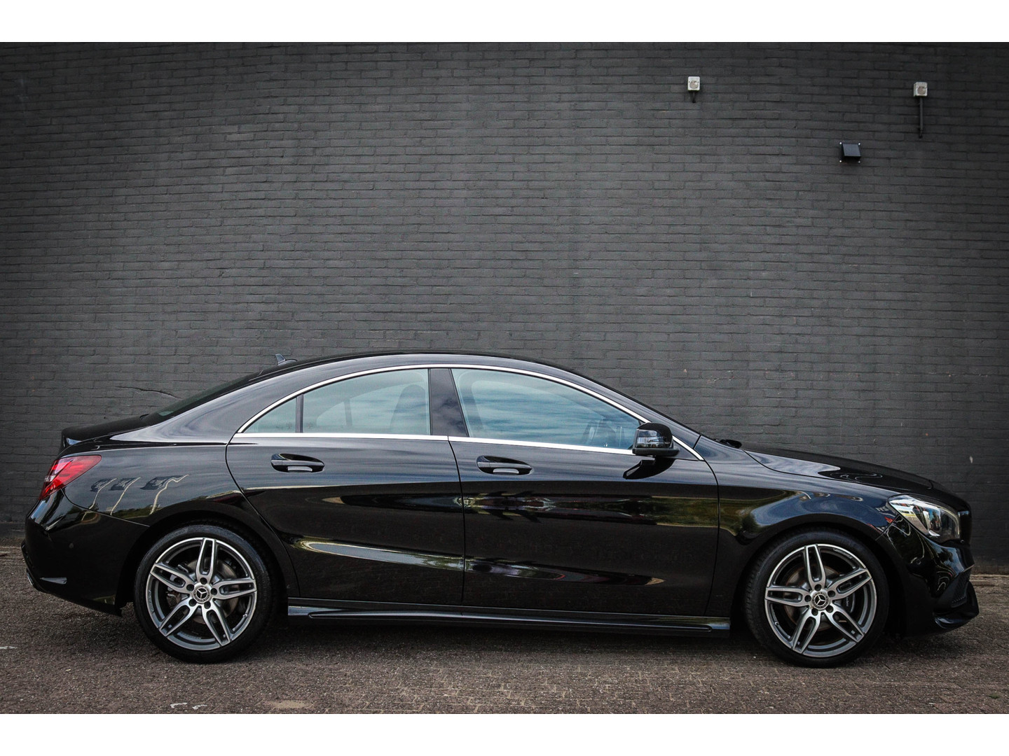 Mercedes-Benz Mercedes-Benz