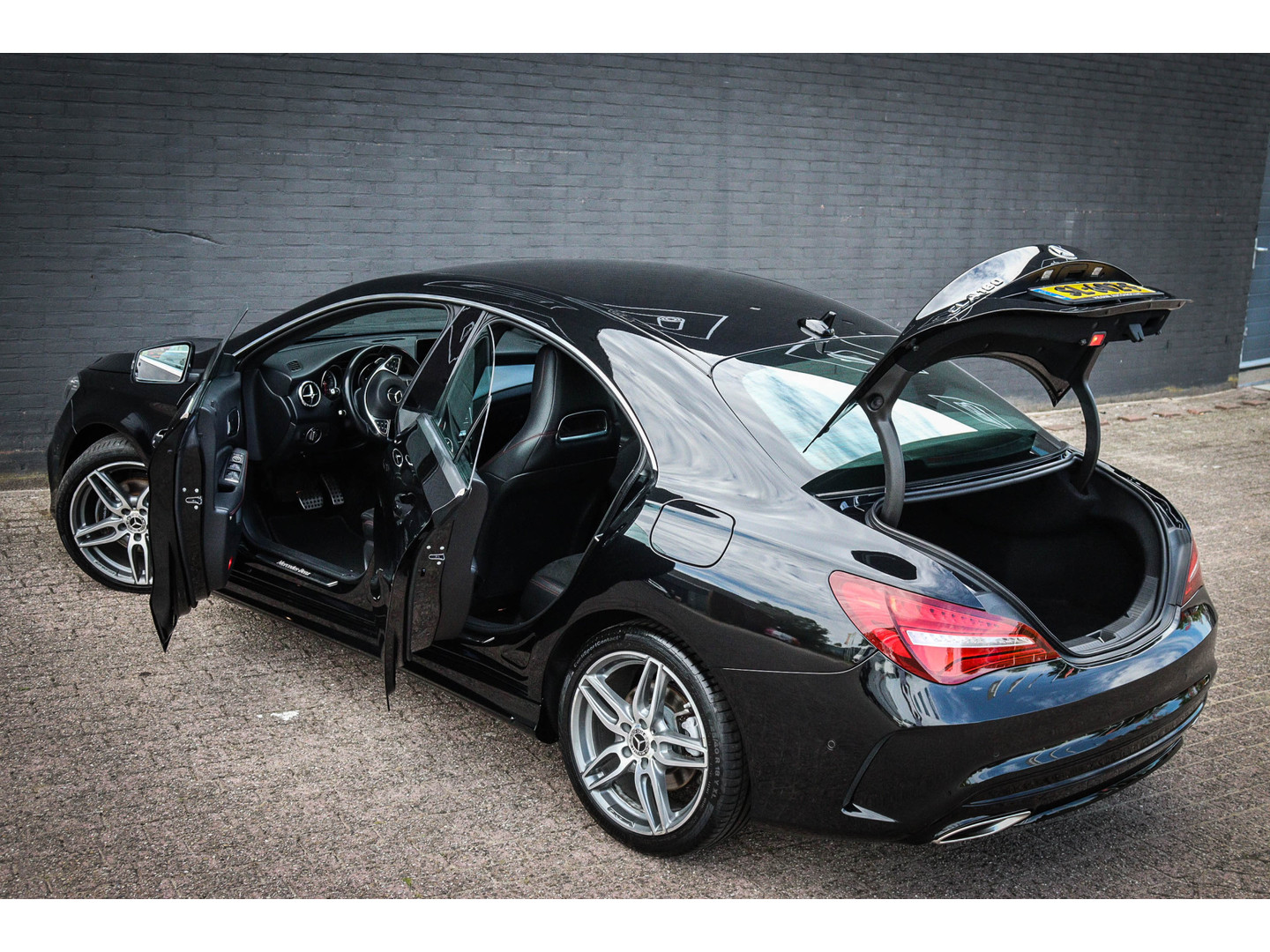 Mercedes-Benz Mercedes-Benz