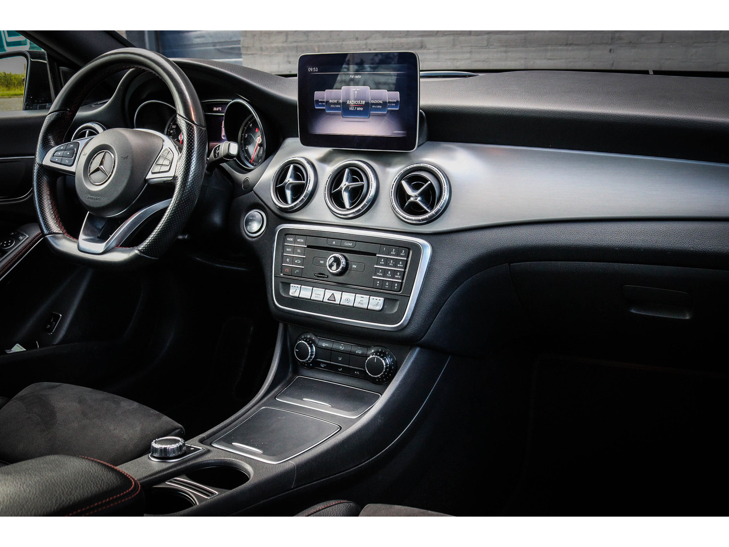 Mercedes-Benz Mercedes-Benz