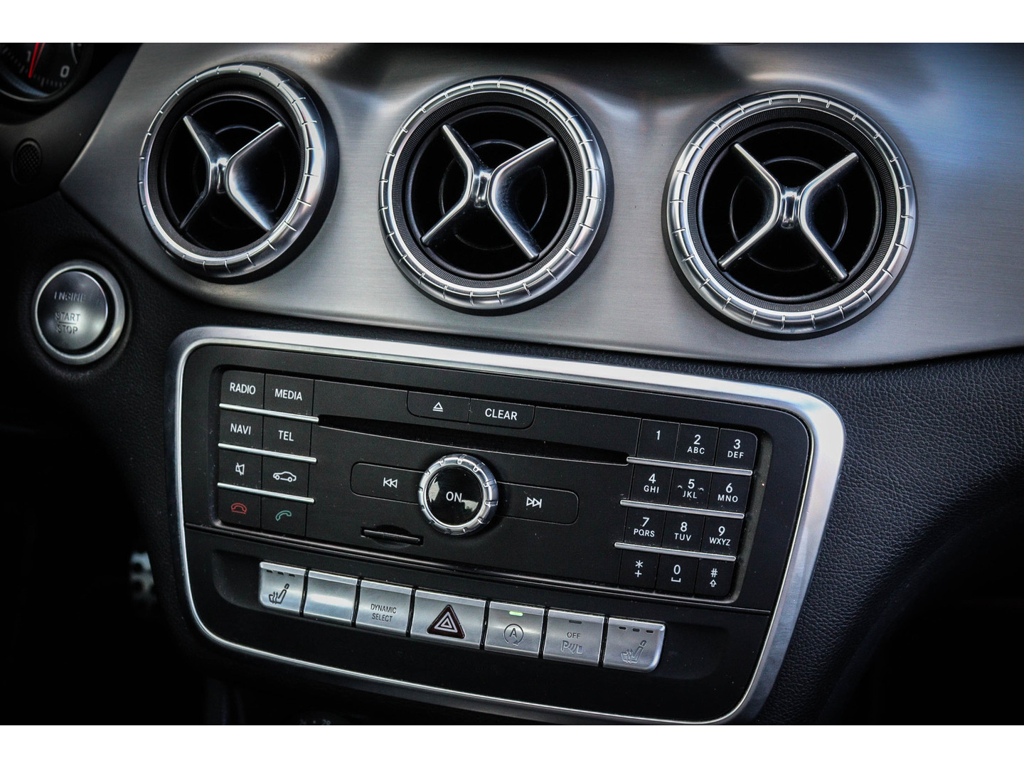 Mercedes-Benz Mercedes-Benz