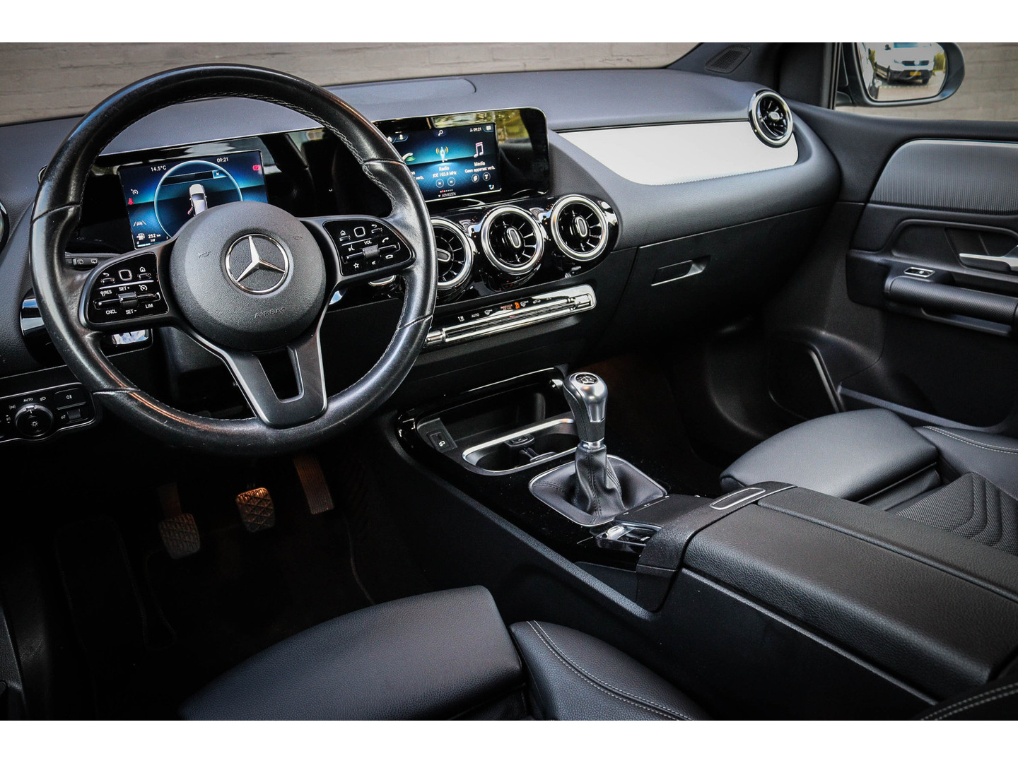 Mercedes-Benz Mercedes-Benz