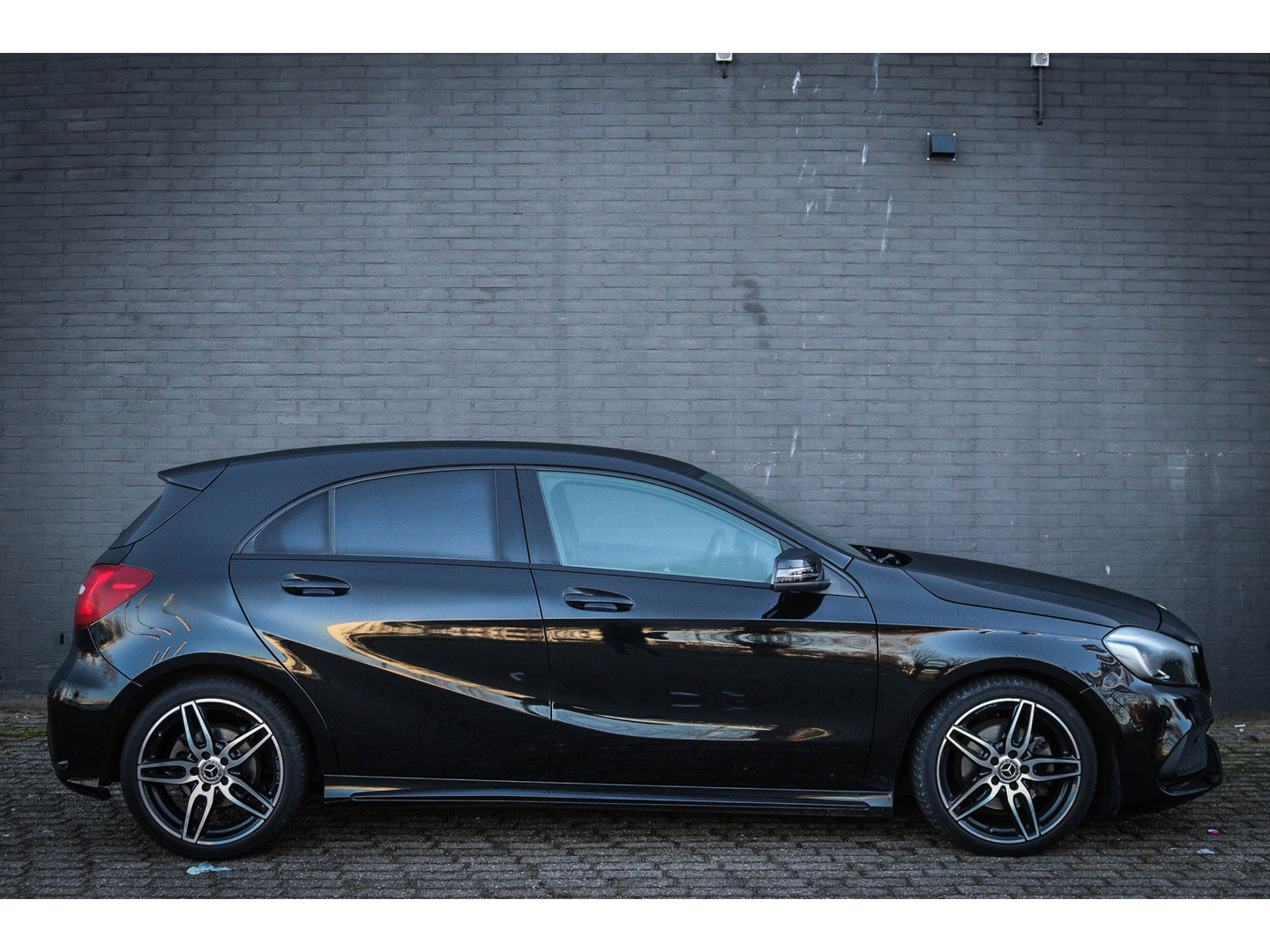 Mercedes-Benz Mercedes-Benz