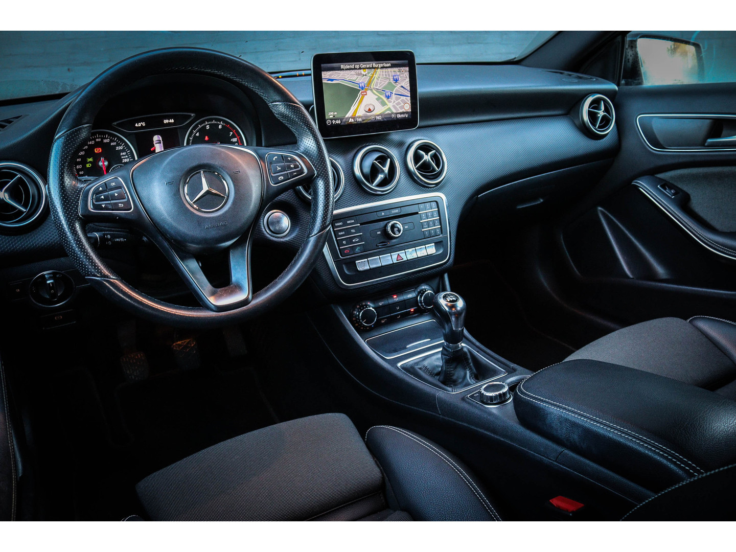 Mercedes-Benz Mercedes-Benz