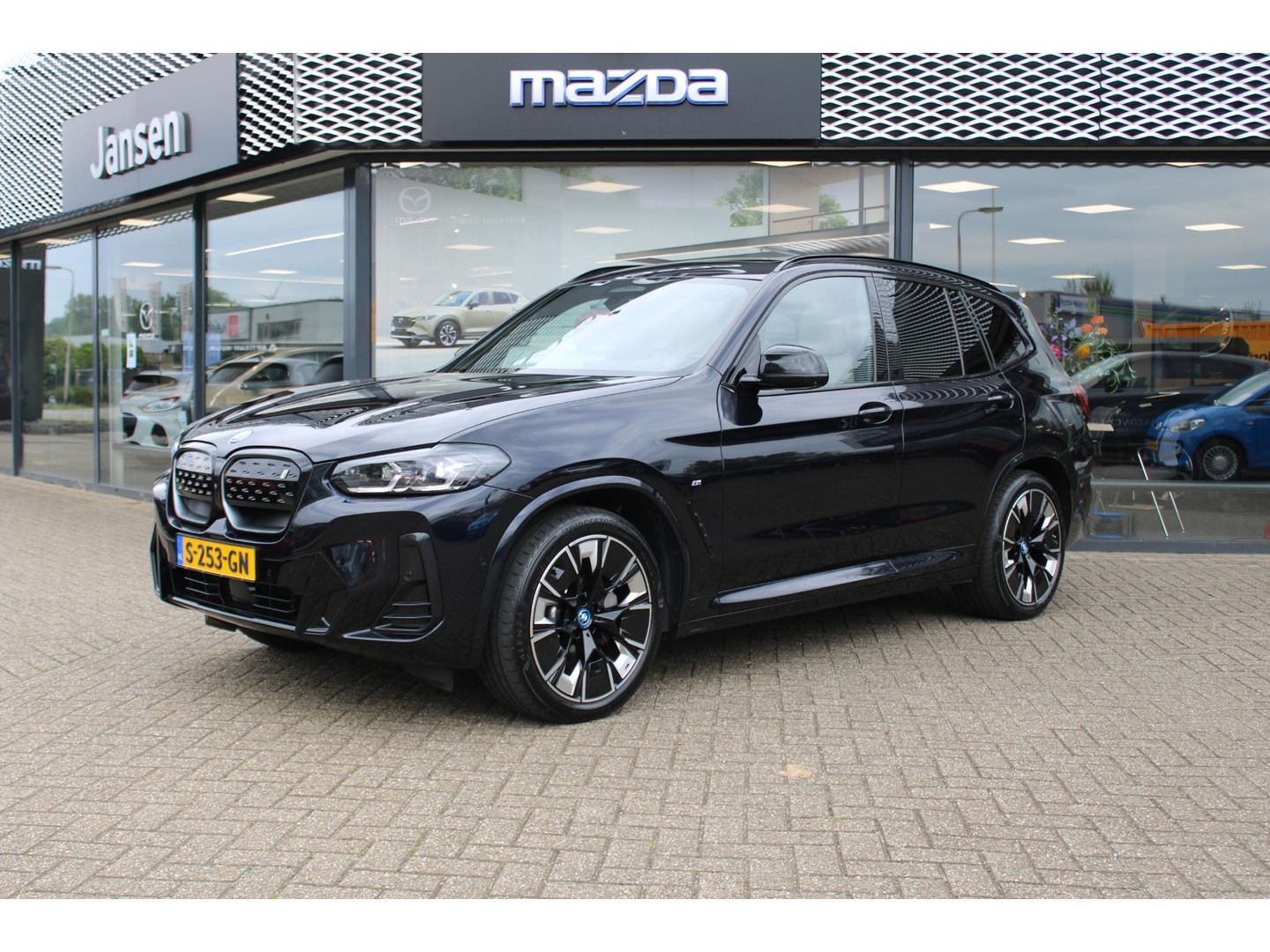 BMW BMW
