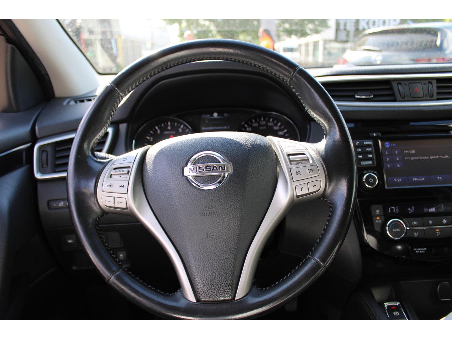 Nissan Nissan