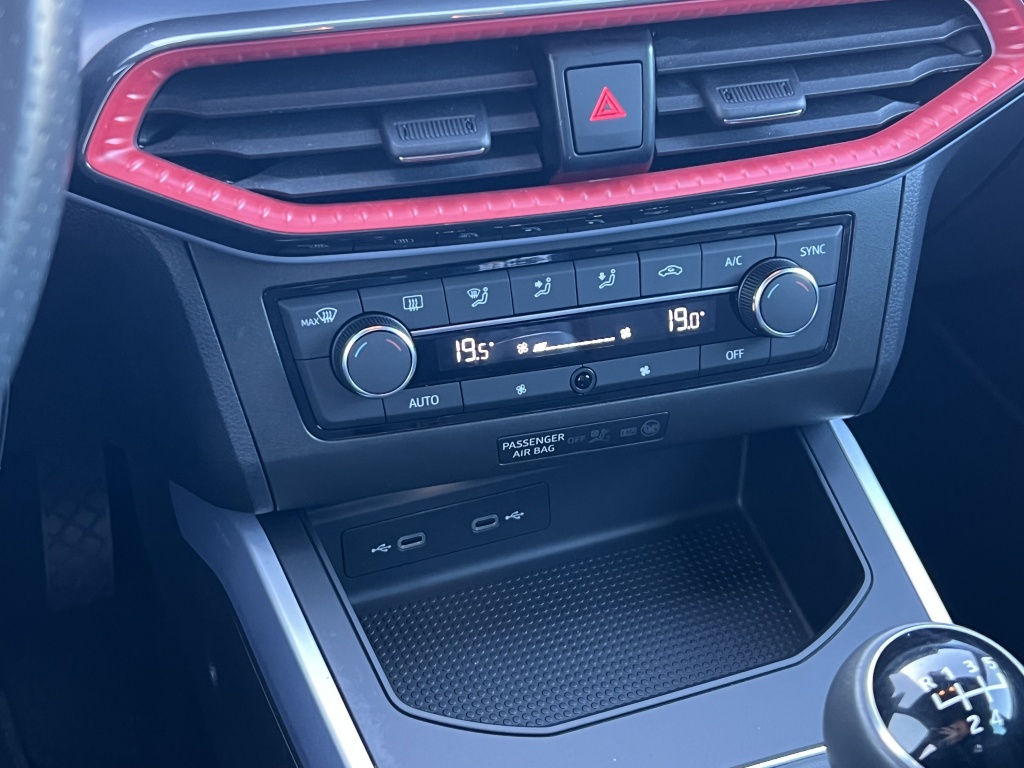 SEAT SEAT