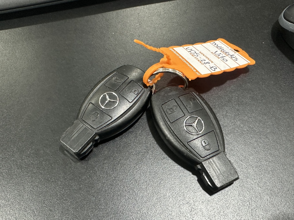 Mercedes-Benz Mercedes-Benz