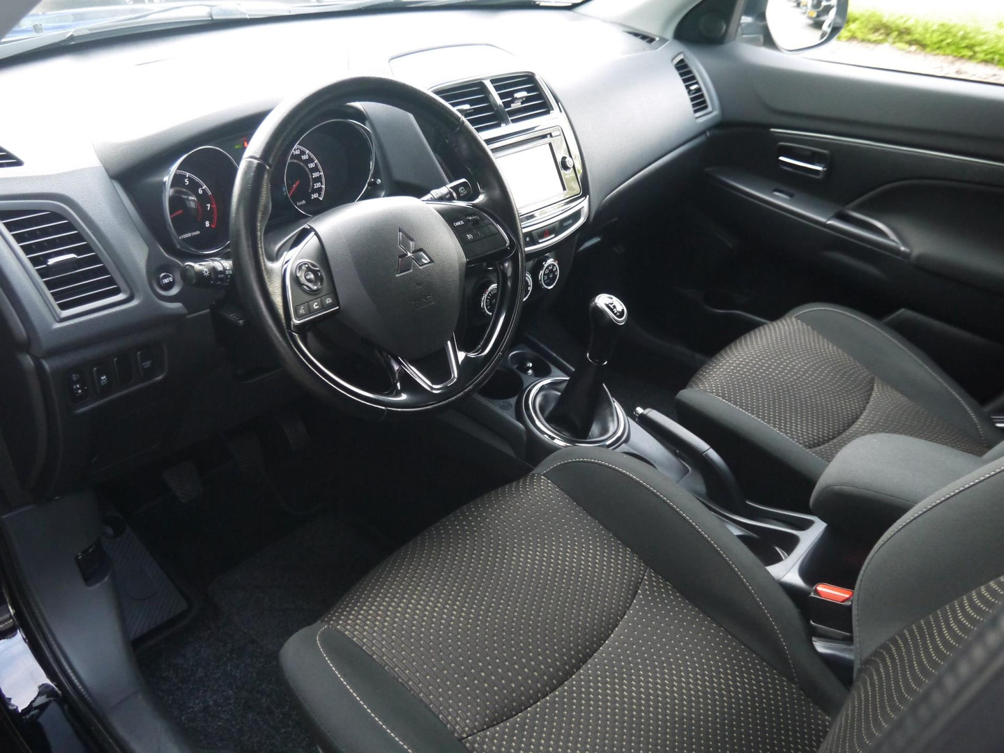 Mitsubishi Mitsubishi