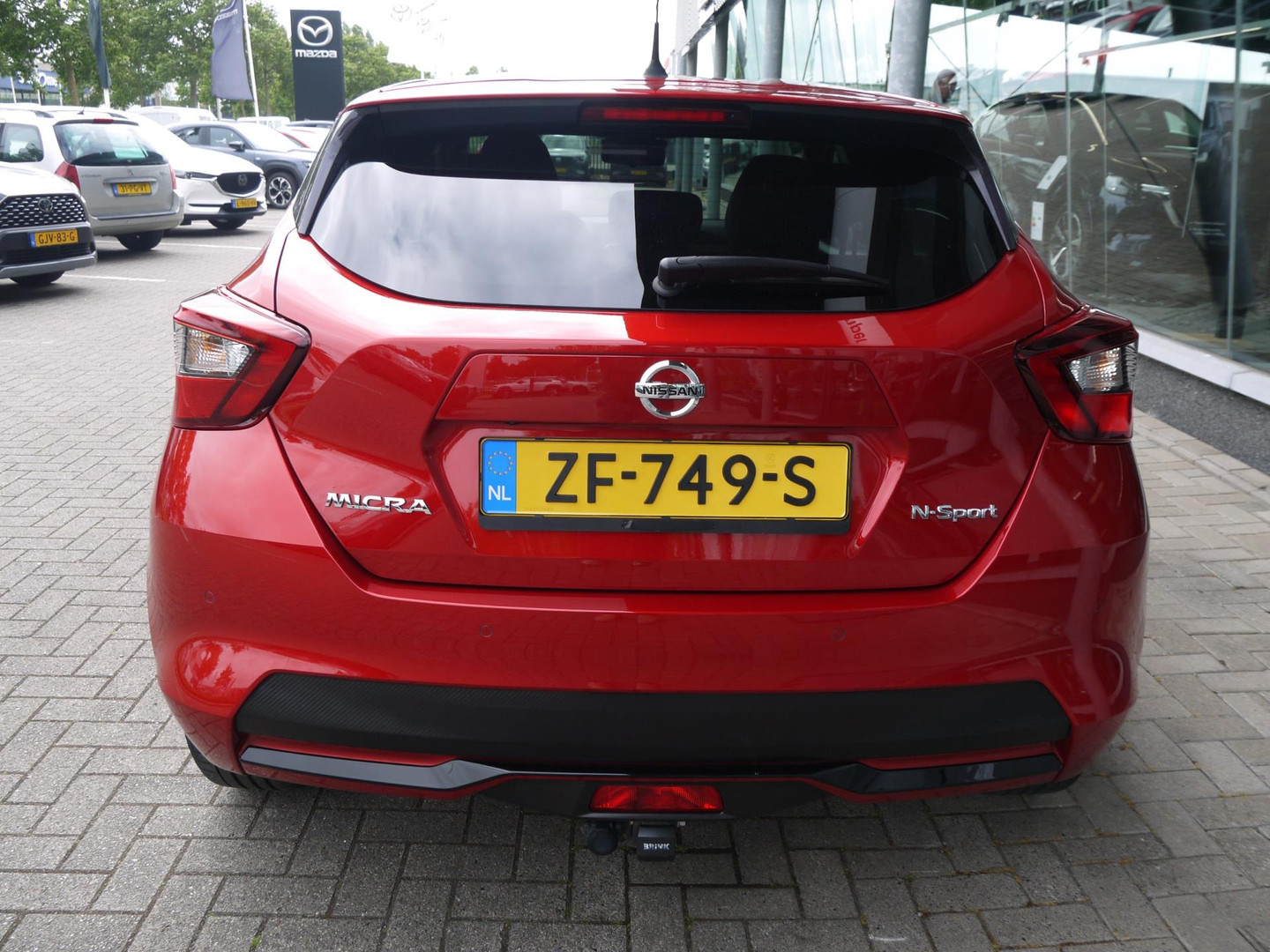 Nissan Nissan
